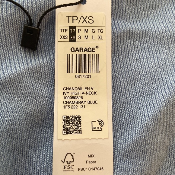 Garage Long Sleeve V-Neck Sweater Light Blue NWT - Picture 10 of 10